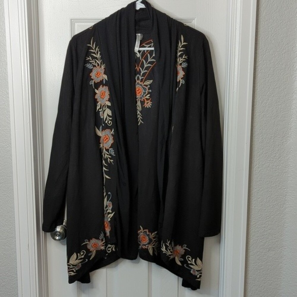 Monoreno Embroidered Open Front Cardigan Sweater Asymmetrical Hem Size M